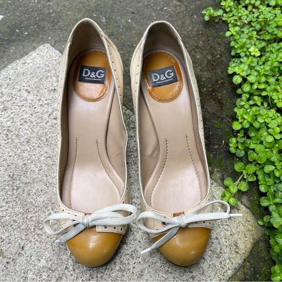 Vintage Dolce & Gabbana Women's Patent Leather Round Toe Pumps Size 37 - Picture 1 of 9